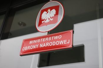 MON ostrzega: w sieci krążą zdjęcia fałszywych kart mobilizacyjnych