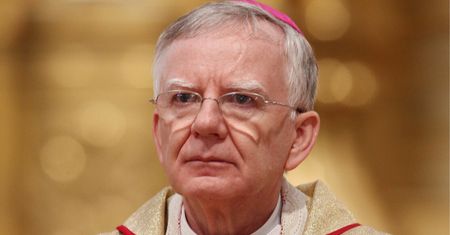 Wierni nie wrócą do Kościoła. Winne są skandaliczne wypowiedzi biskupa