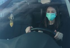 Koronawirus w Polsce. Kiedy trzeba nosić maseczkę ochronną we własnym samochodzie?