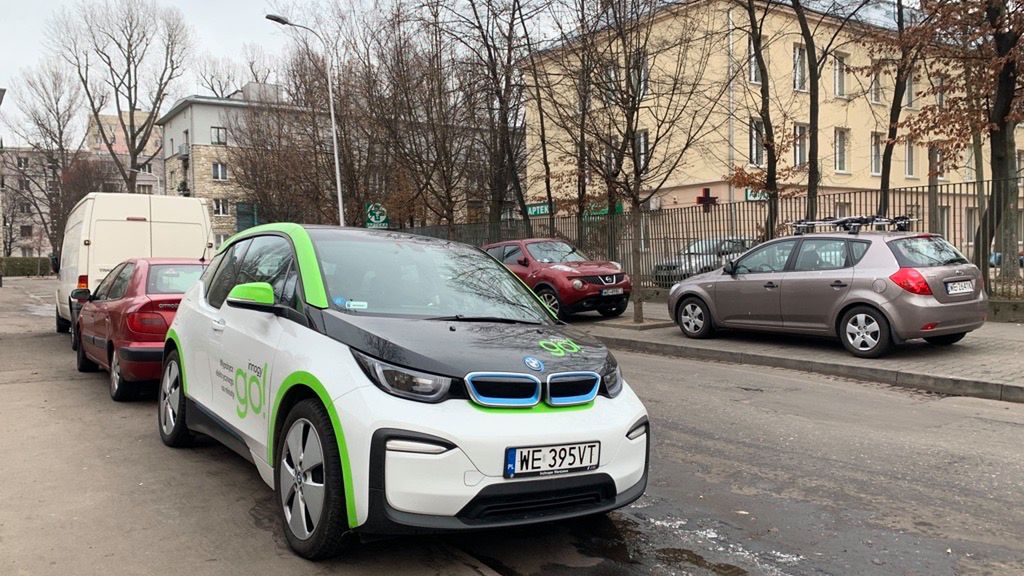 Program pilotażowy obejmie montaż czujników smogowych w 25 bmw i3
