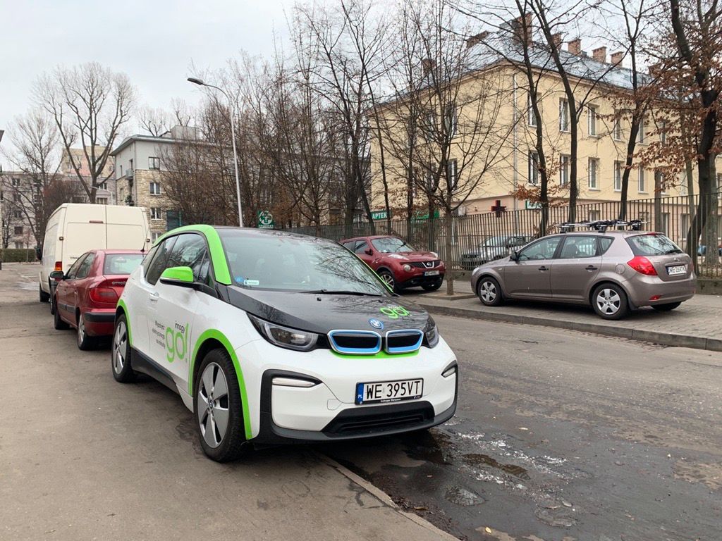 Program pilotażowy obejmie montaż czujników smogowych w 25 bmw i3