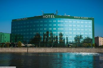 Pożar hotelu we Wrocławiu. Nie żyje jedna osoba