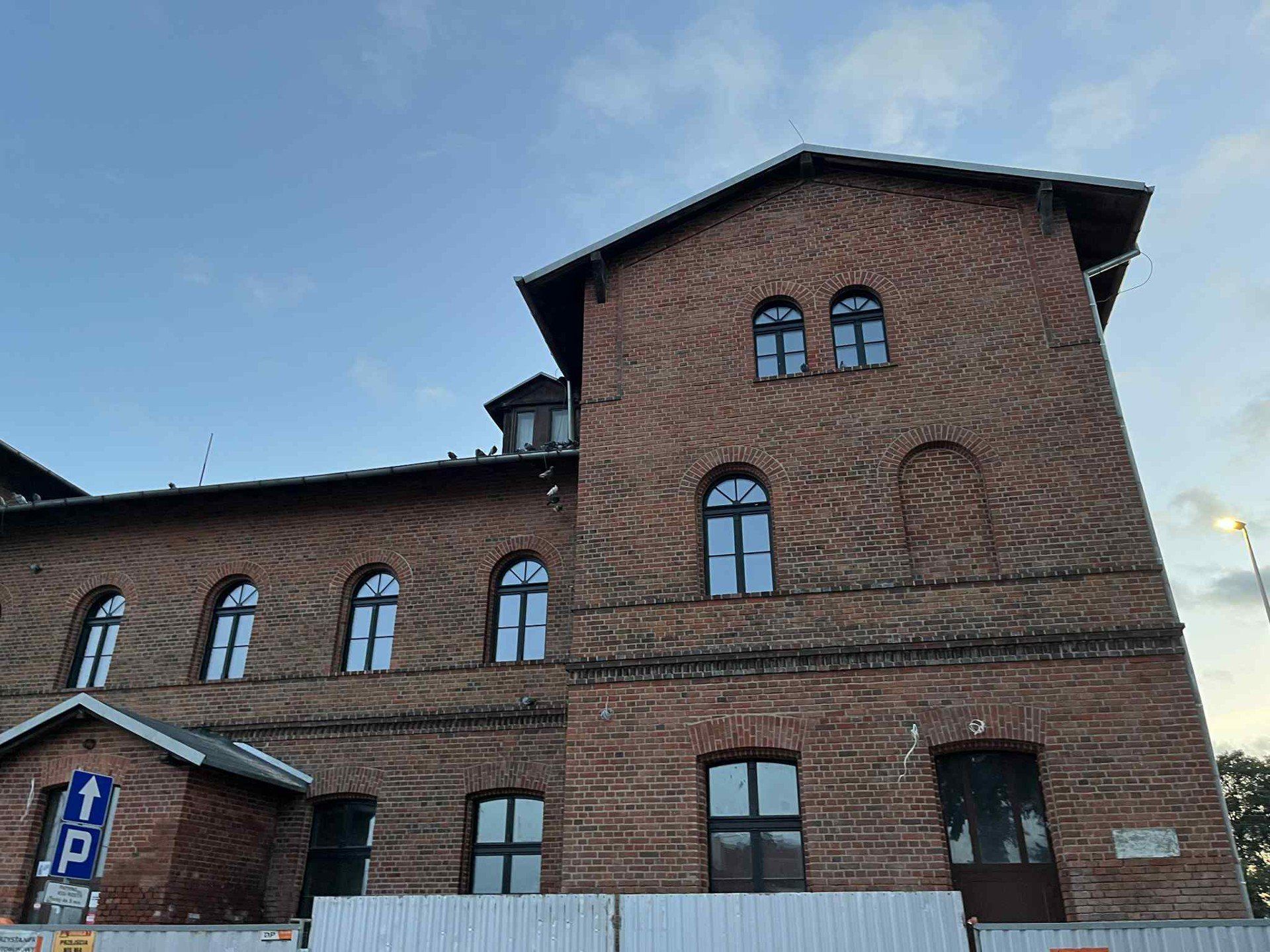 Nie mamy dobrych informacji w sprawie remontu dworca PKP Pleszew w Kowalewie