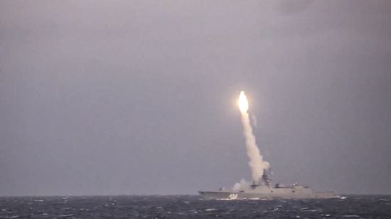 Rosja testuje rakiety Cyrkon z fregaty i okrętu podwodnego