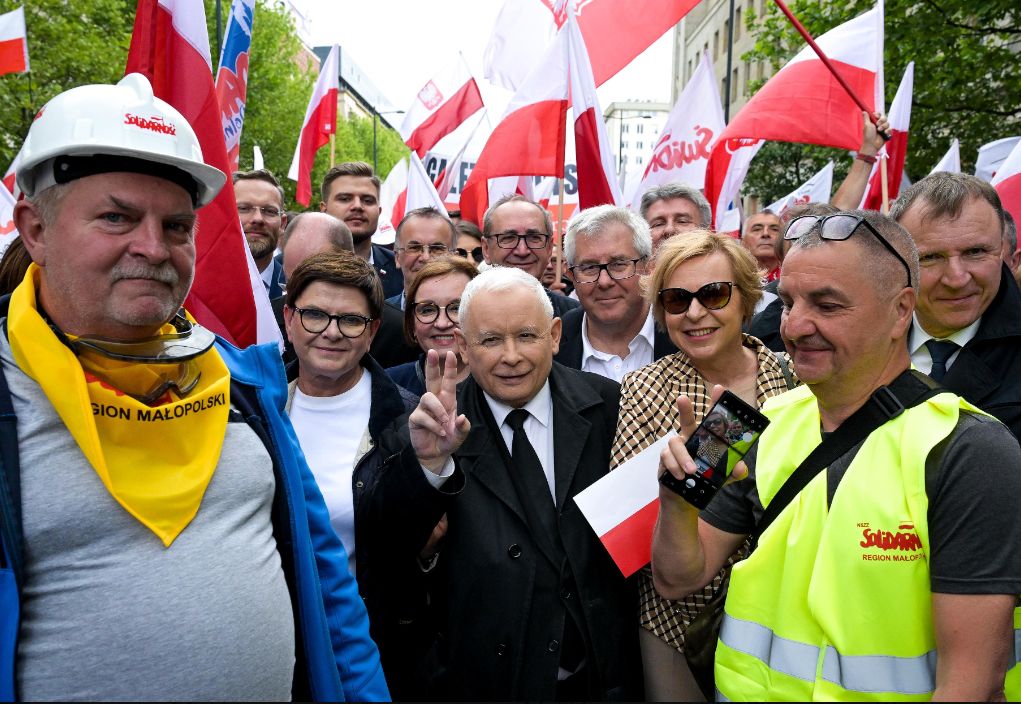 Szydło i Kaczyński przeciwko Zielonemu Ładowi. "Obronimy rolników"