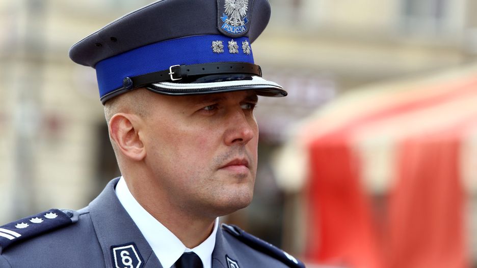 Micha� Domaradzki
Tomasz Gzell
Komendant sto�eczny policji, Marek Dzia�oszy�ski, policja, portret, przekazanie, radiow�z, sto�eczna, warszawska