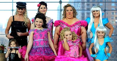 Mamy "małych miss" przebrane za córki! (FOTO)