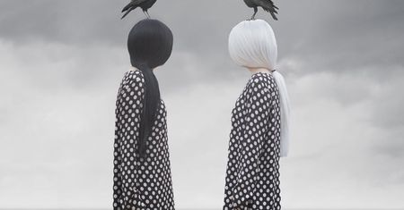 Surrealistyczne portrety Patty Maher napełniają niepokojem
