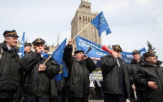 Protest kolejarzy w stolicy. Walczą o bezpieczeństwo
