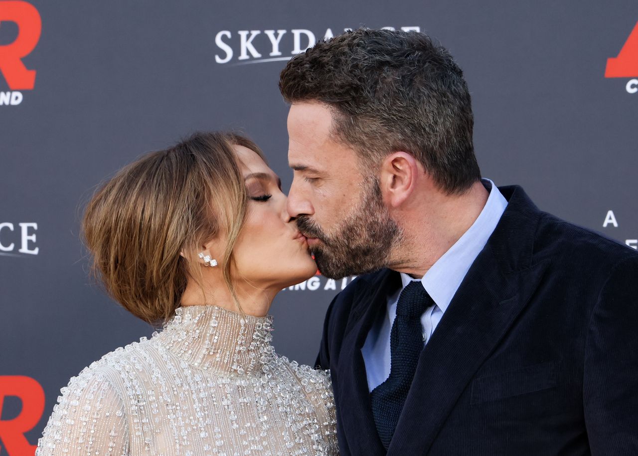 Ben Affleck transported all his belongings out of Jennifer Lopez's villa.