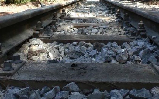 Śląsk. Szyny kolejowe w Bytomiu były już przygotowywane do pocięcia i sprzedaży na złom.