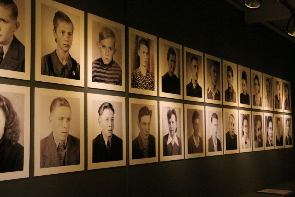 Foto  Hirsch i pierwsi mieszkańcy powojennej Trzcianki