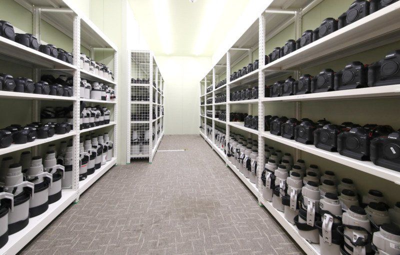 Canon w Pjongczangu: korpusy za ponad pół miliona dolarów i ponad 700 obiektywów 3