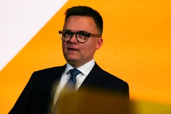 Koszty wyjazdu Hołowni do USA. Podano konkretne kwoty