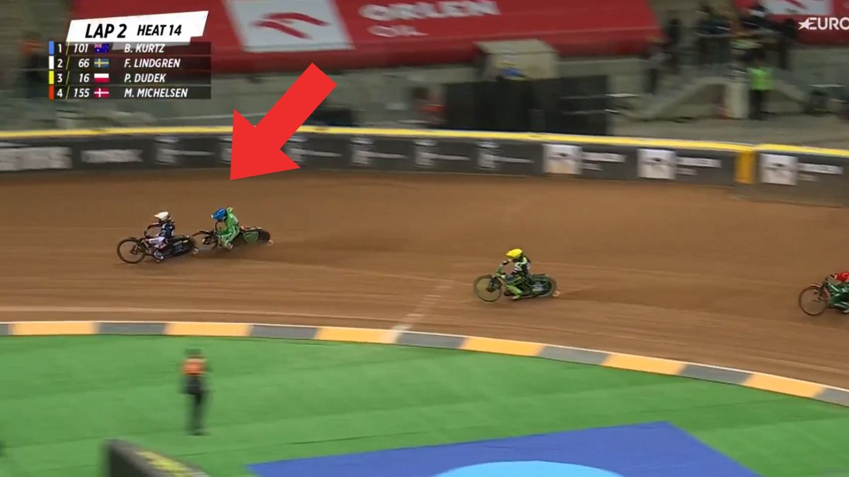 Twitter / SpeedwayGP / Kolizja Fredrika Lindgrena i Brady'ego Kurtza