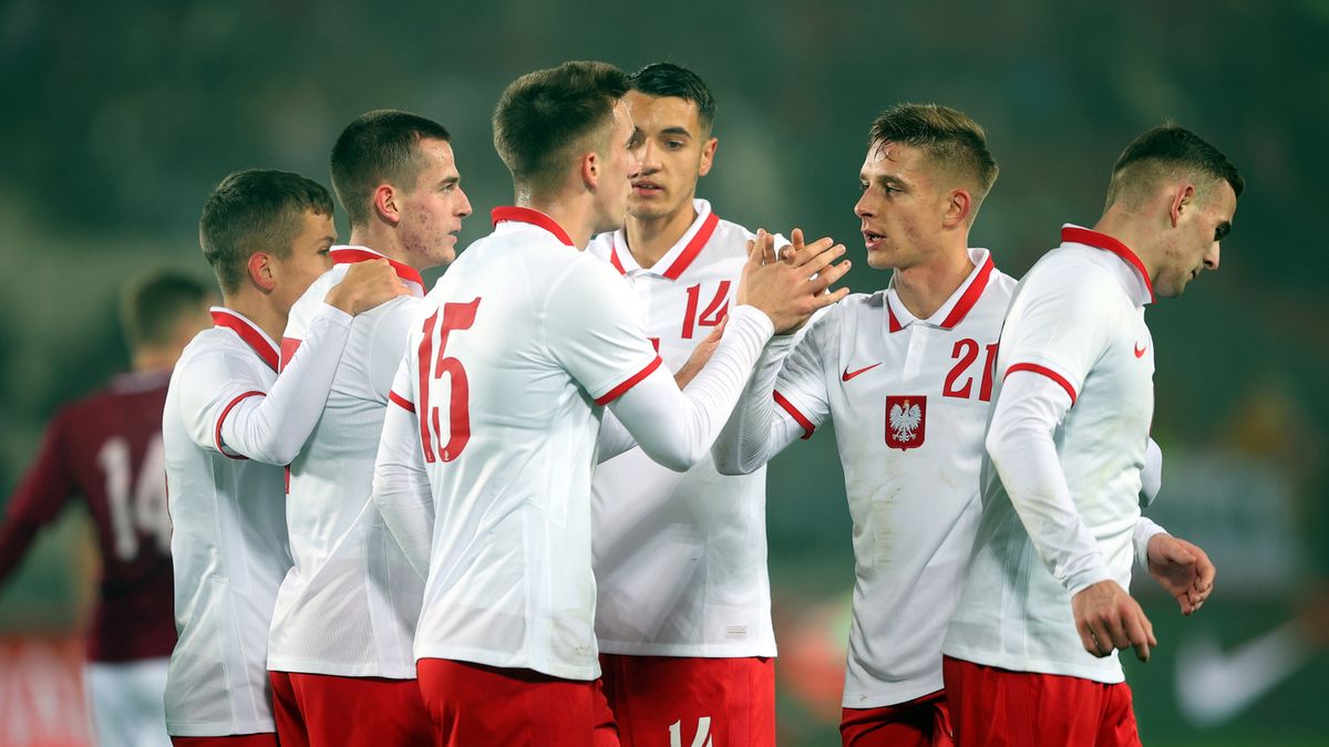 Zdjęcie okładkowe artykułu: PAP / Łukasz Gągulski / Na zdjęciu: Piłkarze reprezentacji Polski U21