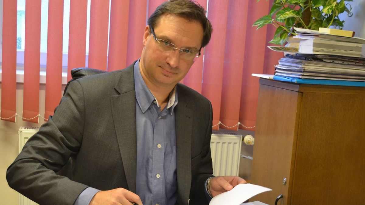 Robert Damski, komornik z 20-letnim doświadczeniem, ocenia, że nie będzie łatwo listonoszom dotrzeć do konkretnych wyborców.