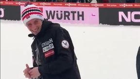 Niecodzienne sceny na skoczni w przerwie zawodów. Polał się szampan [WIDEO]