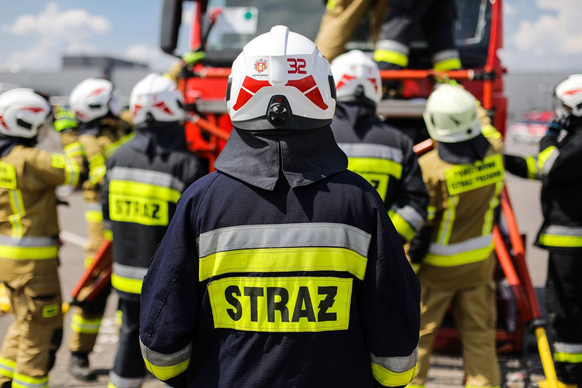 wypadek, straż pożarna, policja Wyprzedzał kilka samochodów. Jest ofiara