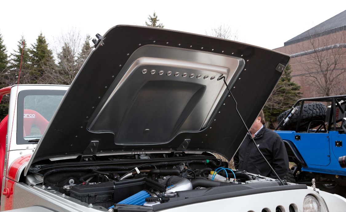 Jeep Wrangler Pork Chop hood