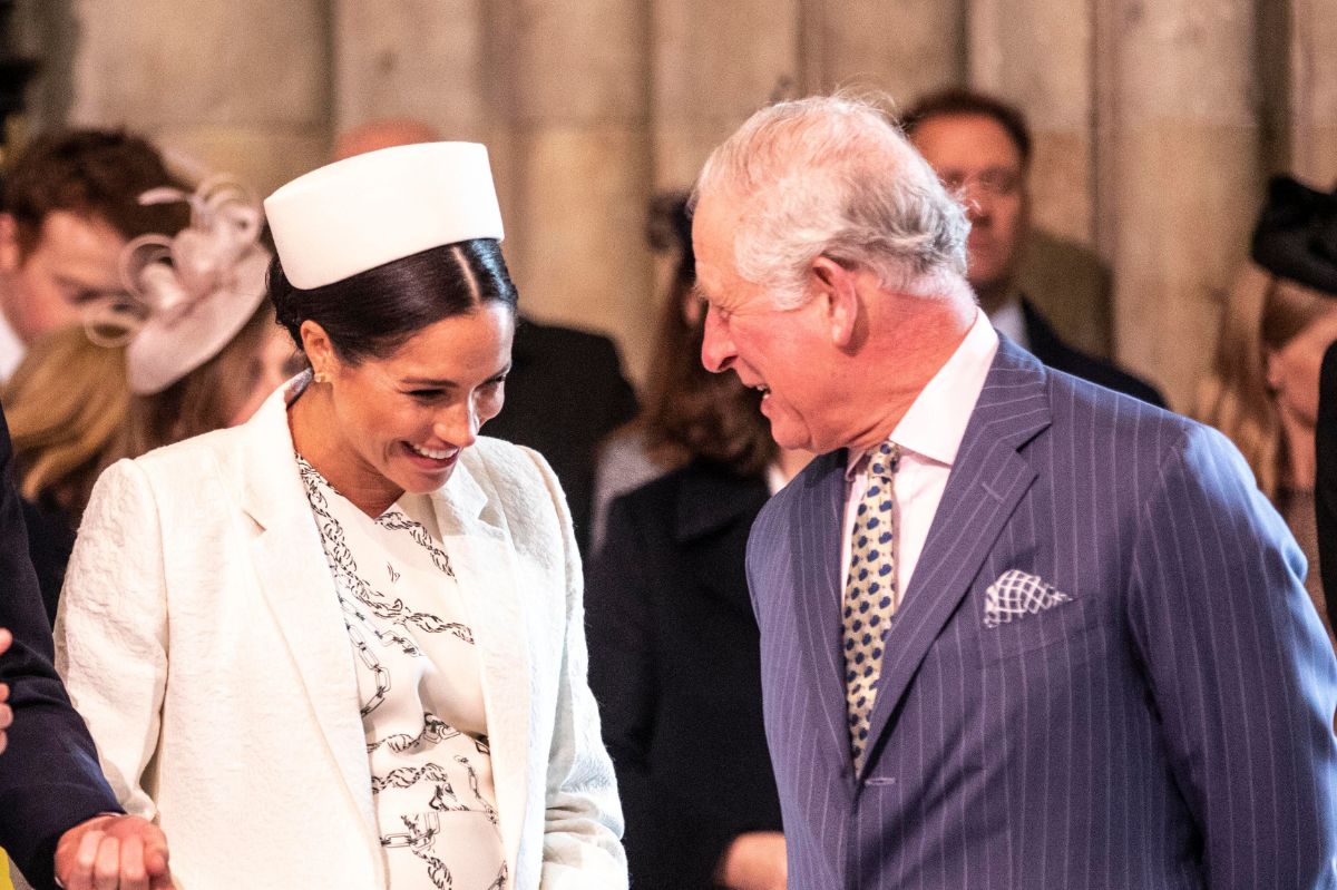 Książę Karol i Meghan Markle mają świetne relacje? Oto jakie zdjęcie stoi w jego salonie