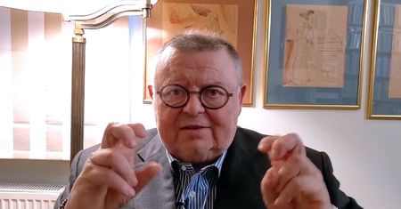 Wojciech Mann szydzi z zakazów w sylwestra. "Można wychodzić tylko po karmę dla kota"