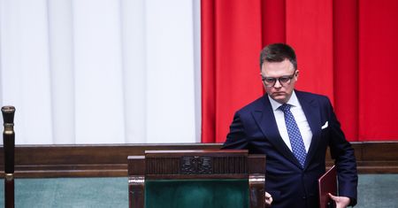Krzyki w Sejmie na konferencji Hołowni. Przyszły aktywistki