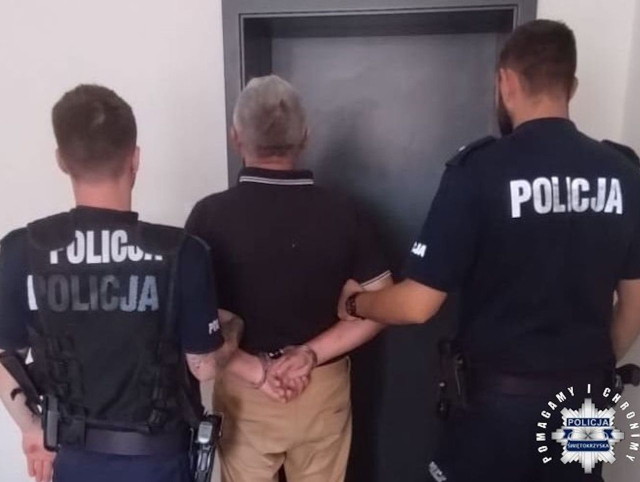 Nowy Korczyn: Nietrzeźwy kierowca chciał przekupić policjantów. 70-latek oferował po kilka tysięcy złotych na głowę