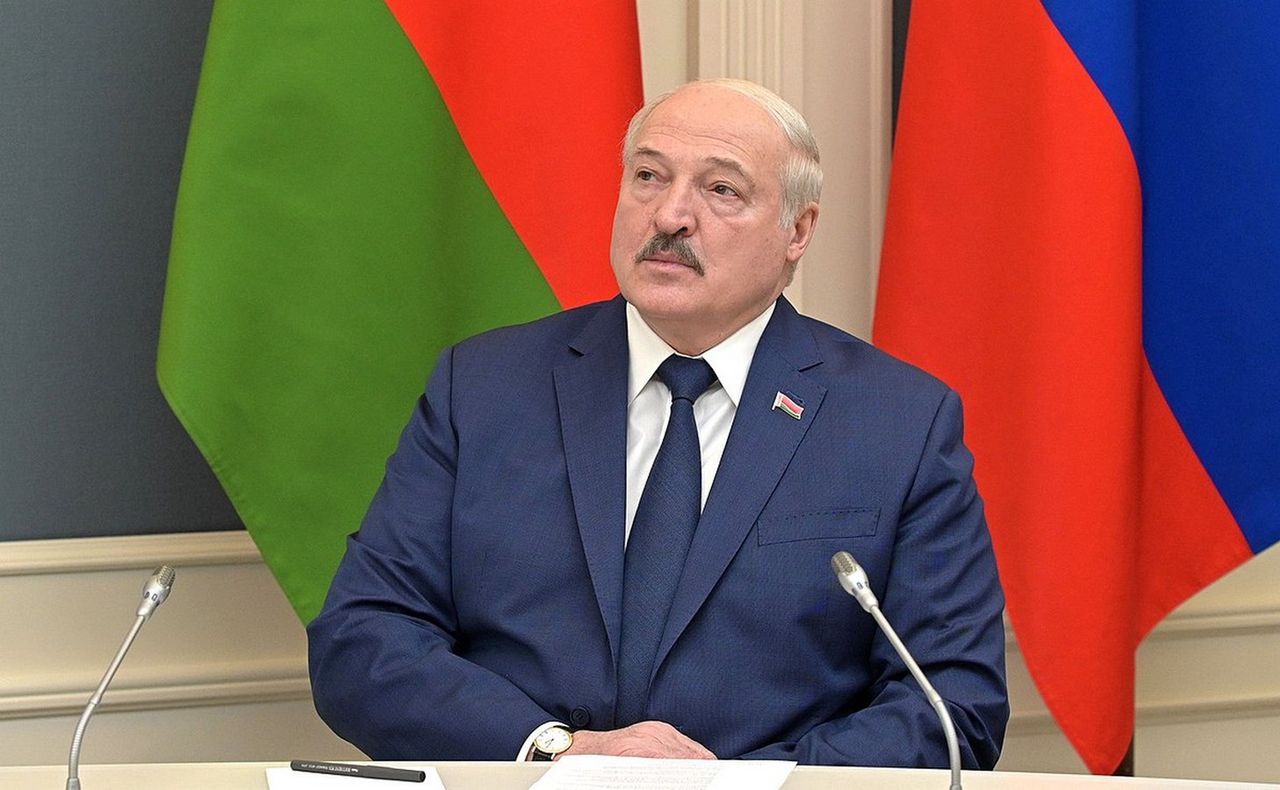 Lukashenko pardons protest prisoners, urges end to Ukraine conflict