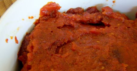 Puree pomidorowe w puszce z dodatkiem soli