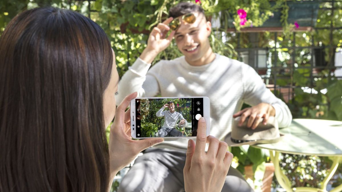 Alcatel A7 i A7 XL oficjalnie. Niedrogie średniaki z dużymi bateriami 1