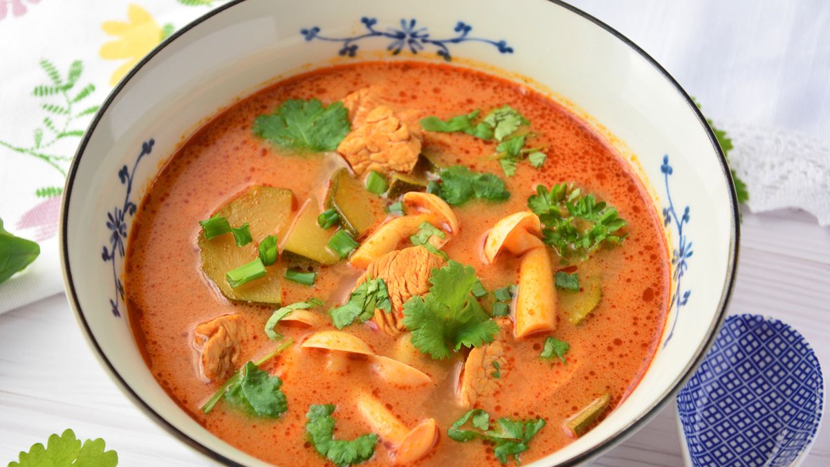 Zupa pomidorowa z musztardą to sposób na odświeżenie tego dania