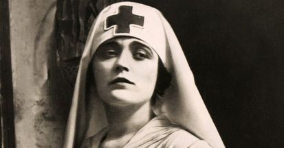 Pola Negri wciąż zachwyca po 100 latach. Kogo?