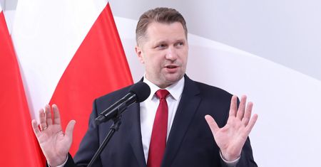 Czarnek chce powstrzymać "demoralizację". Przedstawił konkretny plan