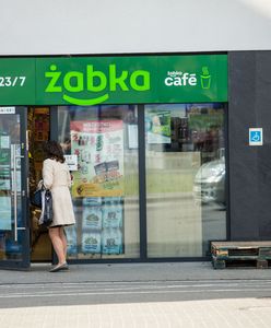 "Trik na ochroniarza" w Żabce. Nowy sposób na otwarcie sklepu w niedziele