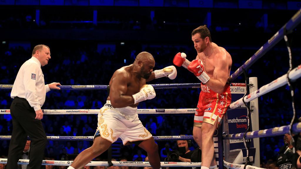 Getty Images /  Stephen Pond / Na zdjęciu: Dereck Chisora (białe spodenki) i David Price