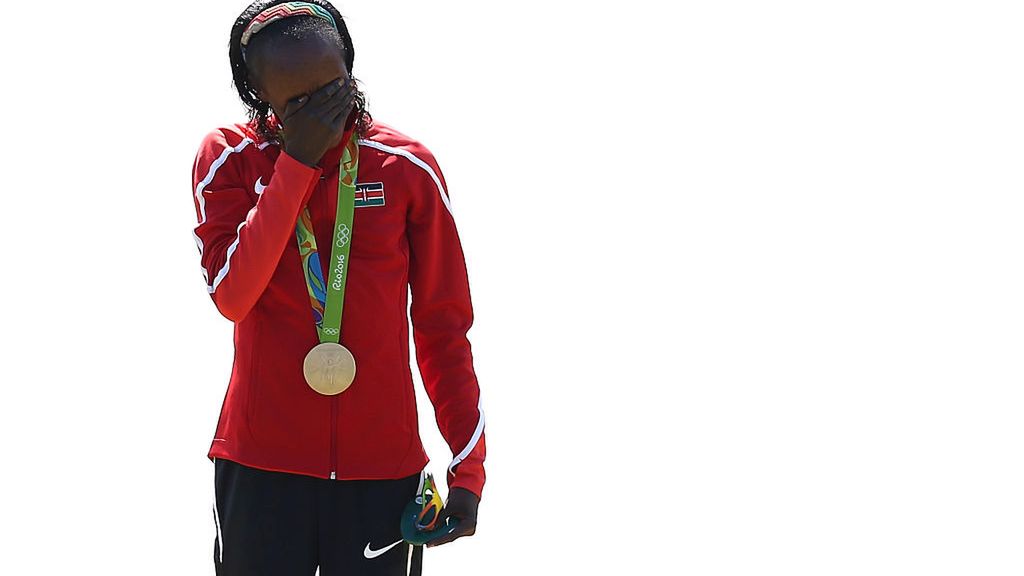 Zdjęcie okładkowe artykułu: Getty Images / Buda Mendes / Na zdjęciu: Jemima Sumgong ze złotym medalem olimpijskim