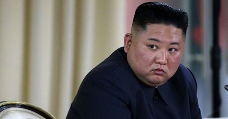 Korea Północna znowu straszy. Kim Dzong Un pokazał nowe rakiety balistyczne