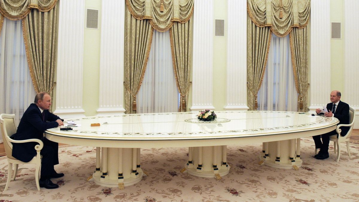 6-metrowy stół Putina 