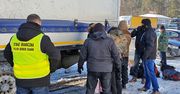 Mazowieckie. Zatrzymano 11 Afgańczyków. Ukryli się w naczepie TIR-a