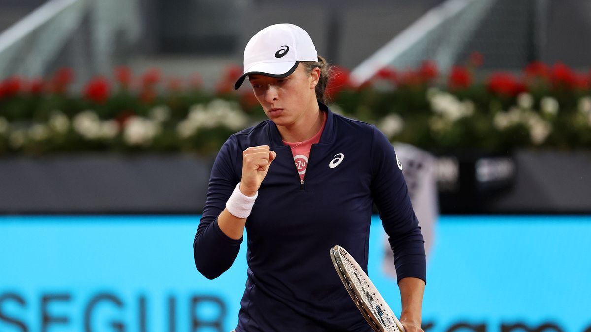 W 2020 roku Iga Świątek zwyciężyła w Rolandzie Garrosie (Photo by Clive Brunskill/Getty Images)