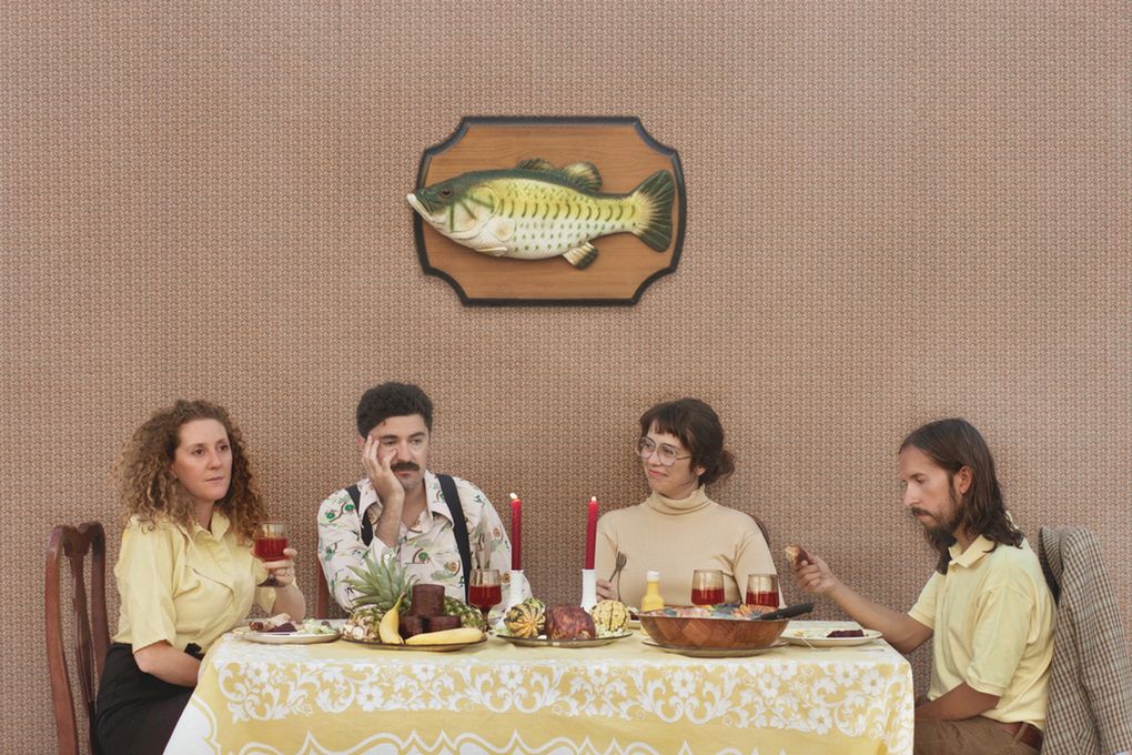 Każdy z nich był określoną częścią domu. Ulubionym zdjęciem Justina jest dziecko w salonie, jednak łazienka zdobyła największą popularność w mediach społecznościowych.