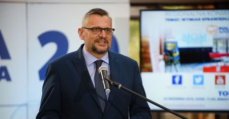 Tomasz Lenz z PO: premier Szydło skłamała