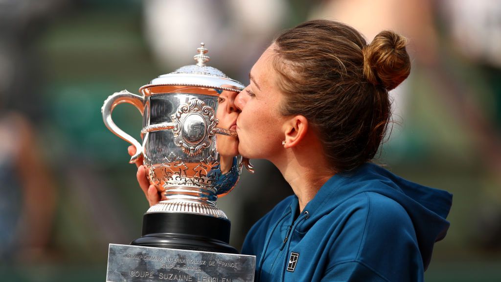 Getty Images / Cameron Spencer / Na zdjęciu: Simona Halep, triumfatorka Roland Garros 2018 w grze pojedynczej kobiet
