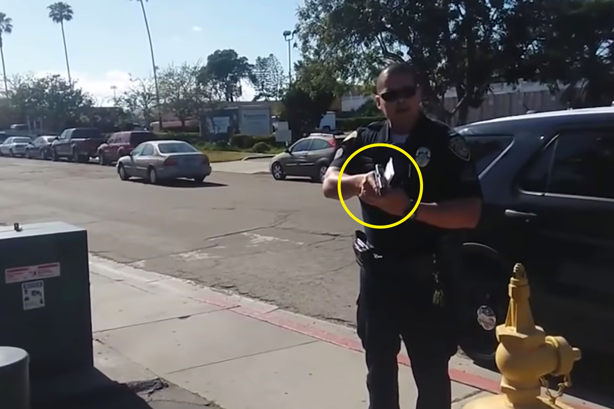 USA: Policjant celował z broni do fotografa. Nie wiedział, czym jest GoPro 1
