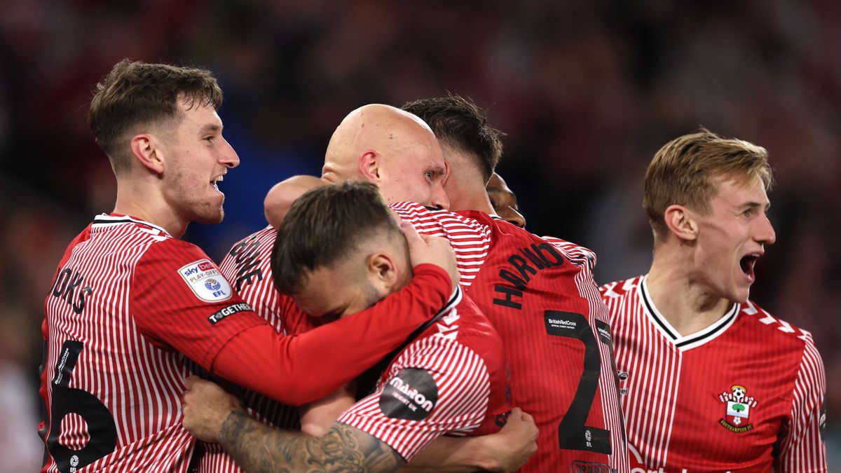 Getty Images / Steven Paston / Na zdjęciu: piłkarze Southampton FC