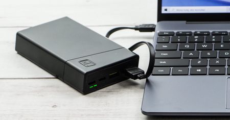 Green Cell PowerPlay20 - tak lekki, a tak pojemny - czyżby powerbank idealny?