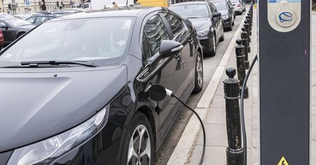 Auto elektryczne w cenie spalinowego. To już kwestia paru lat
