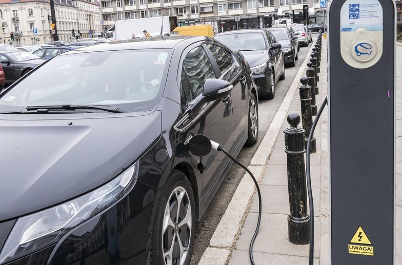Jedynie samochody o ekologicznym napędzie mogłyby bezpłatnie poruszać się w strefach.