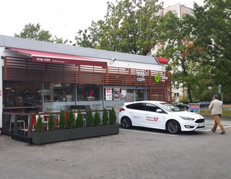 Orlen udostępnia wynajem aut na kolejnych stacjach paliw. W 2018 r. wypożyczymy też rowery